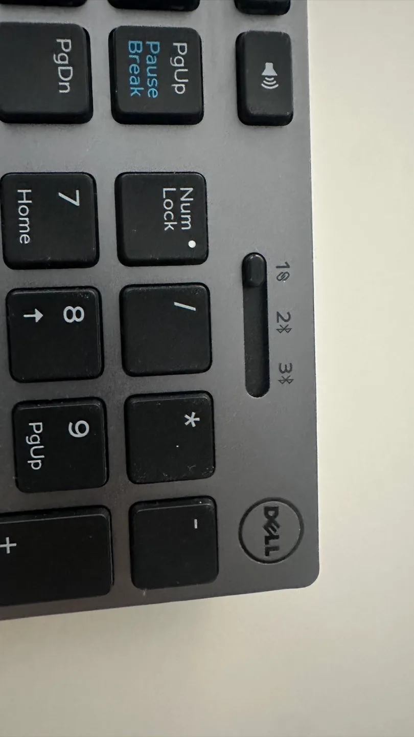 Dell Wireless Keyboard image indicator(3)