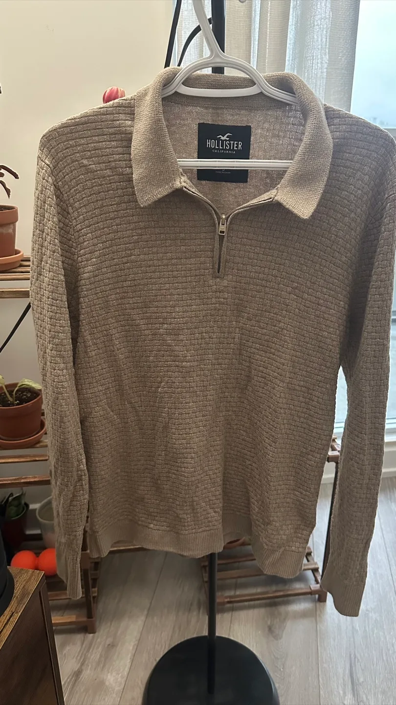Hollister Men’s Knit Polo Sweater - Size Small image indicator(2)