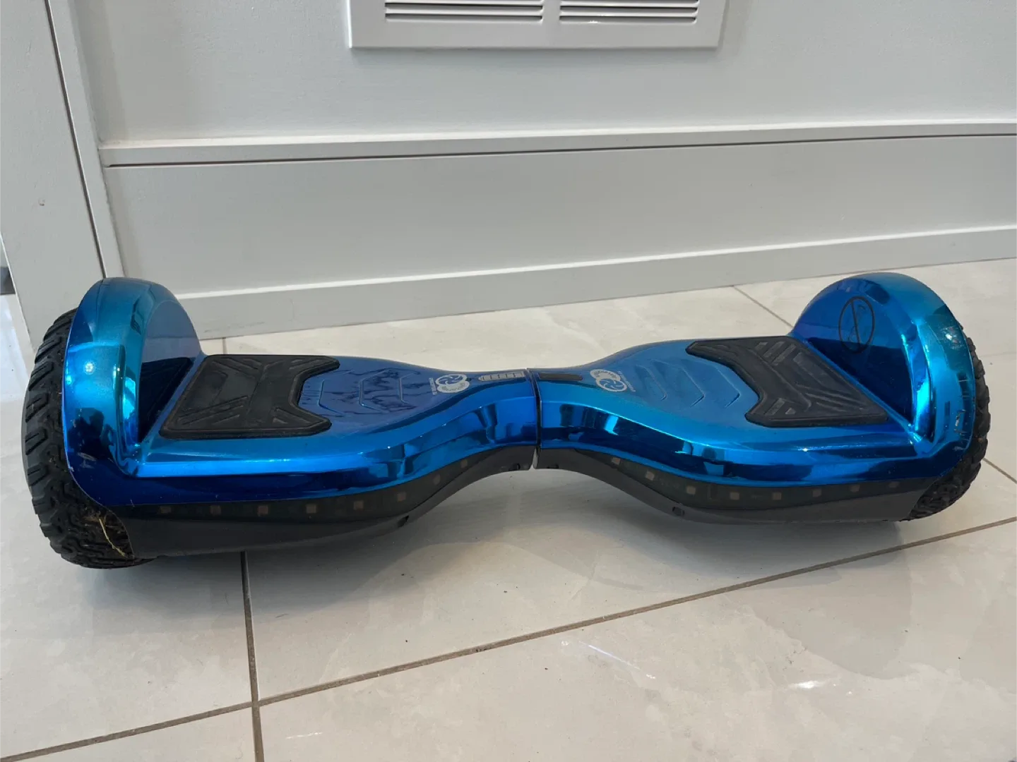 Blue Gyrocopters Hoverboard with Charger image indicator(6)