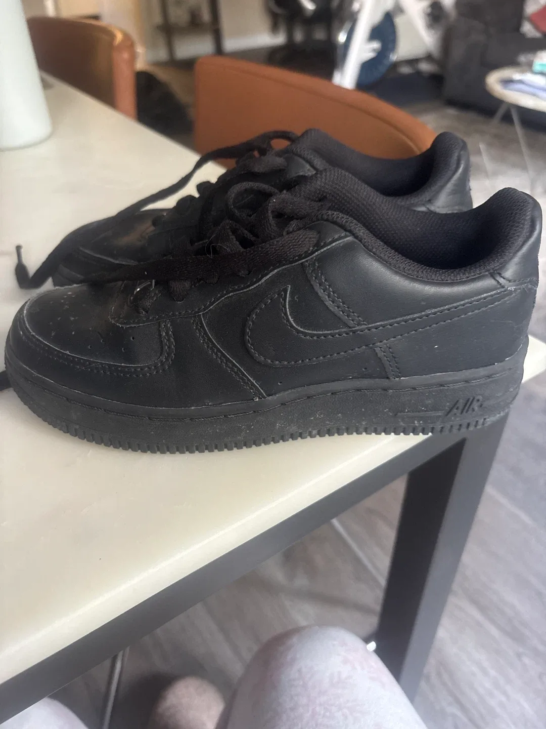 Nike Air Force 1 Black Shoes Size 3.5Y image indicator(3)