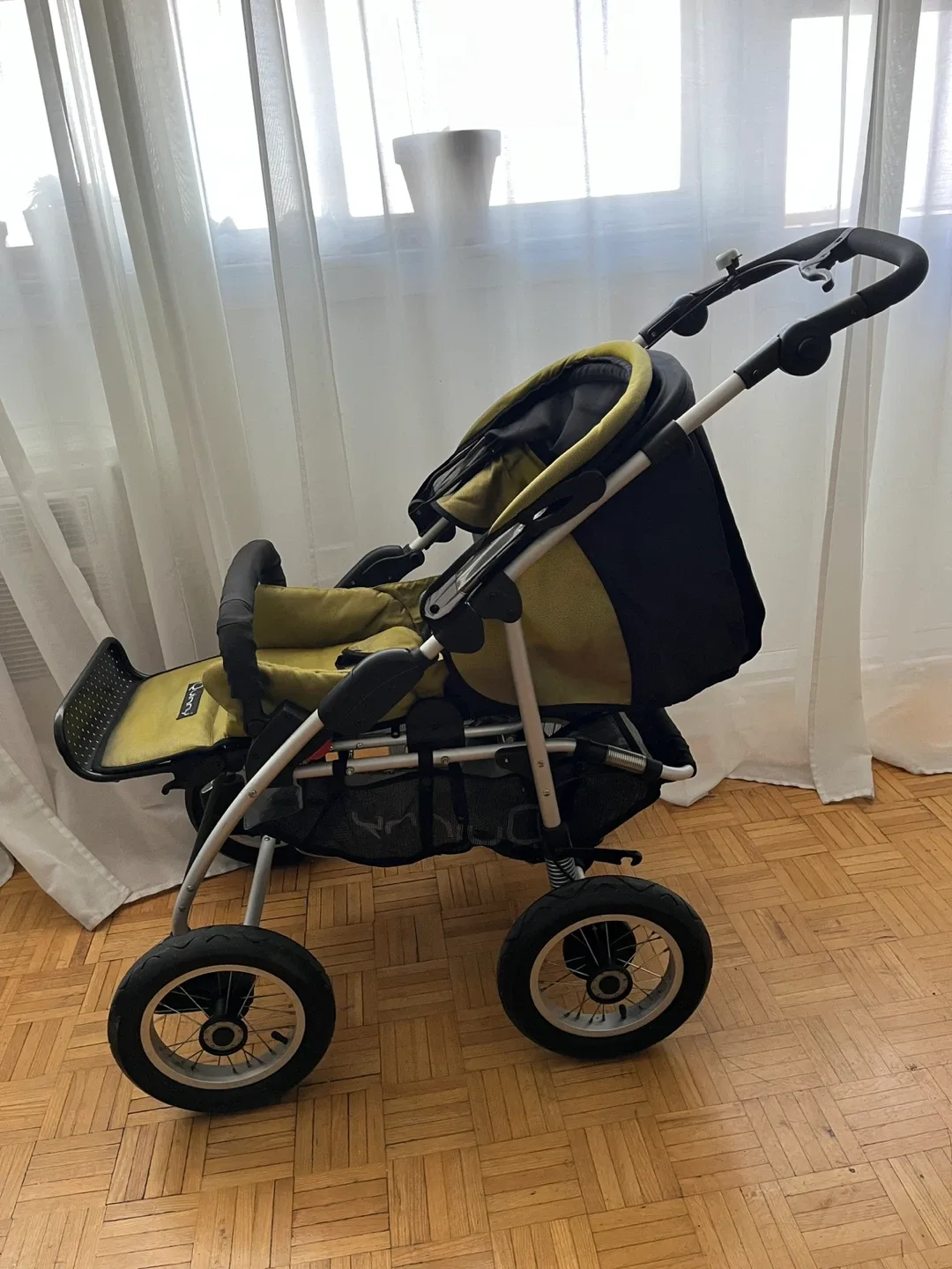 Quinny Freestyle 4XL Stroller - Olive Green & Black image indicator(3)