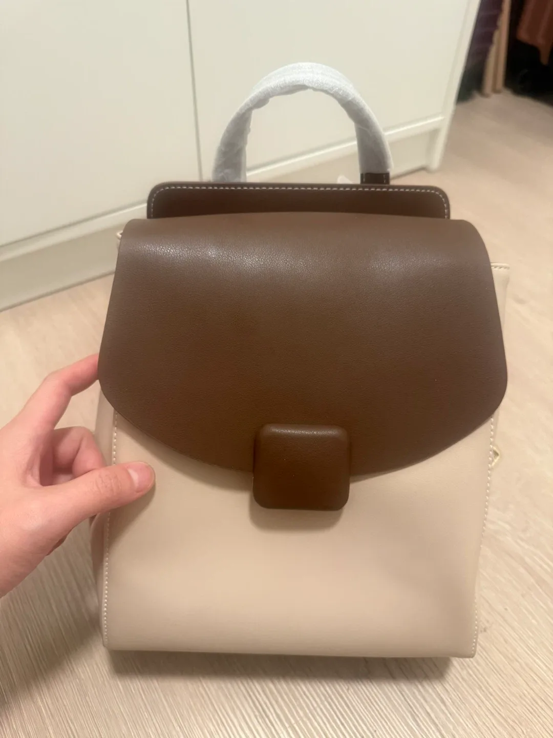 Caduni Kaiser White & Brown Backpack image indicator(3)