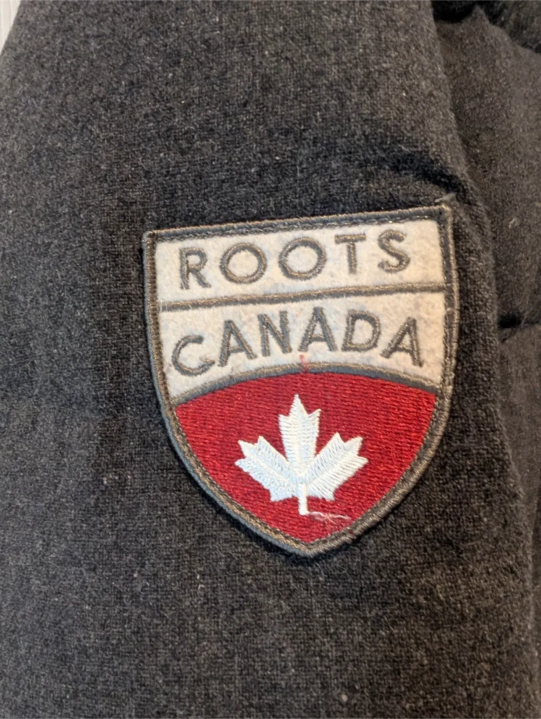 Roots Canada Down Puffer Jacket - Size M image indicator(2)