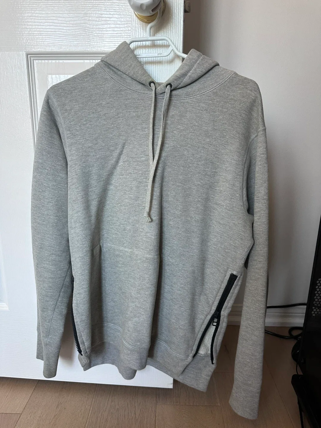 Get Fresh Co. Toronto side zipper hoodie, sz am thumbnail