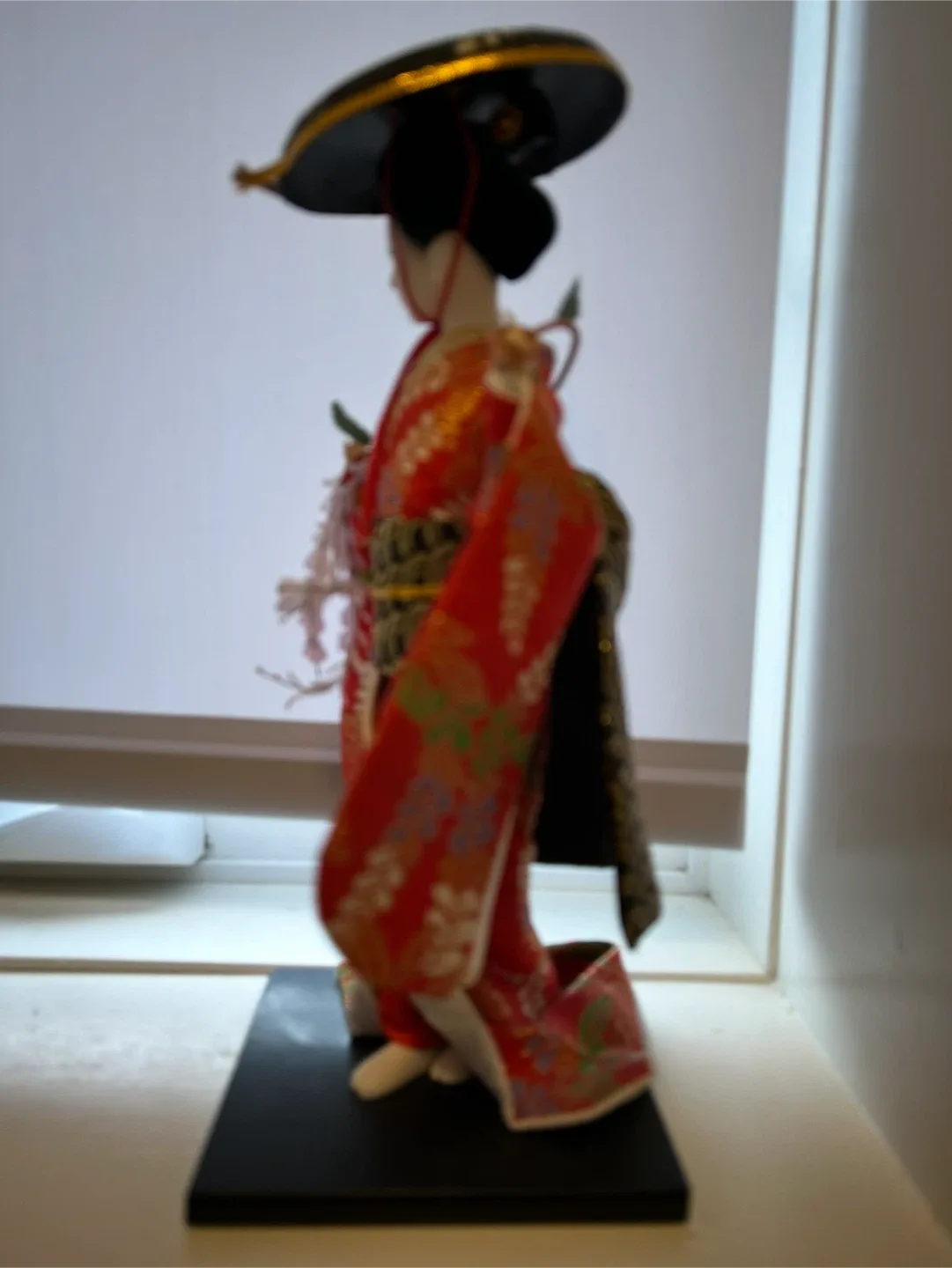 Japanese Geisha Doll in Red and Gold Kimono image indicator(5)