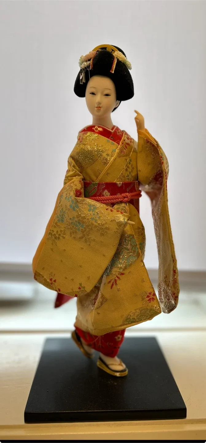 Japanese Geisha Doll in Red and Gold Kimono image indicator(10)