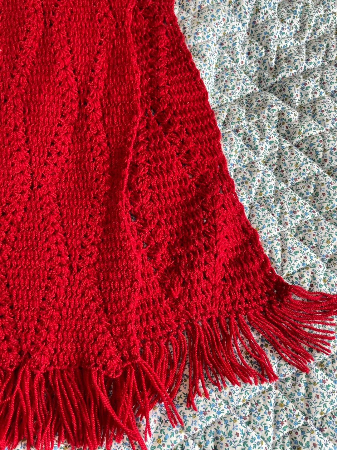 Handmade Red Crochet Scarf image indicator(2)