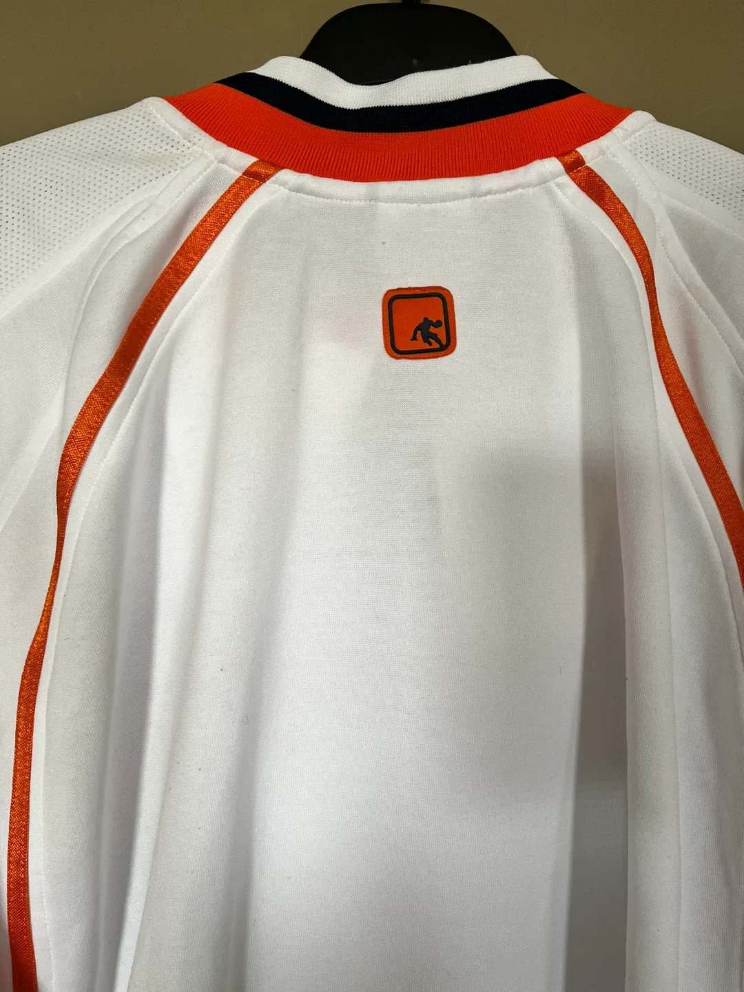 AND1 White & Orange Jacket - Size 2XL image indicator(4)