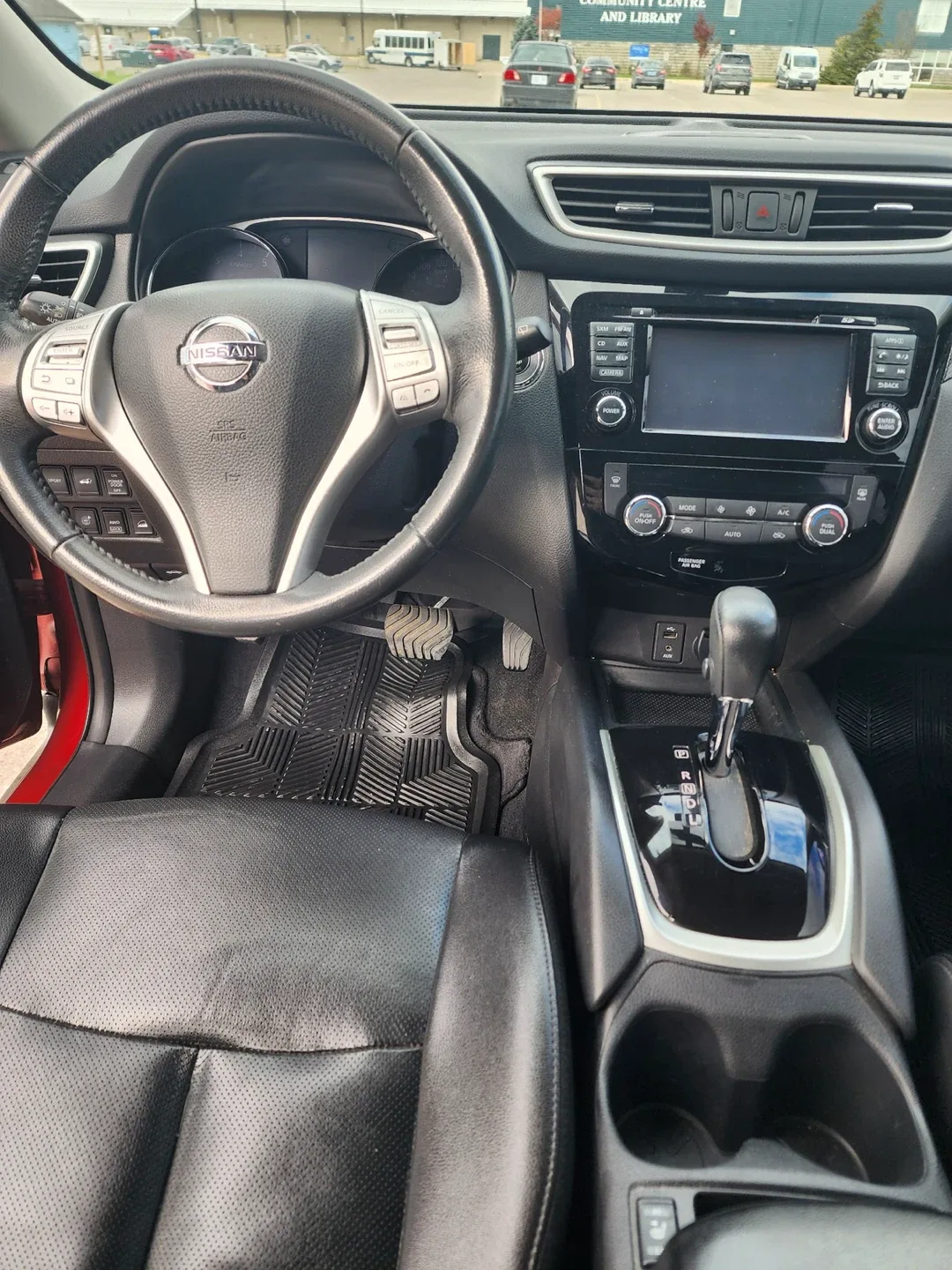 Red Nissan Rogue AWD SUV image indicator(10)