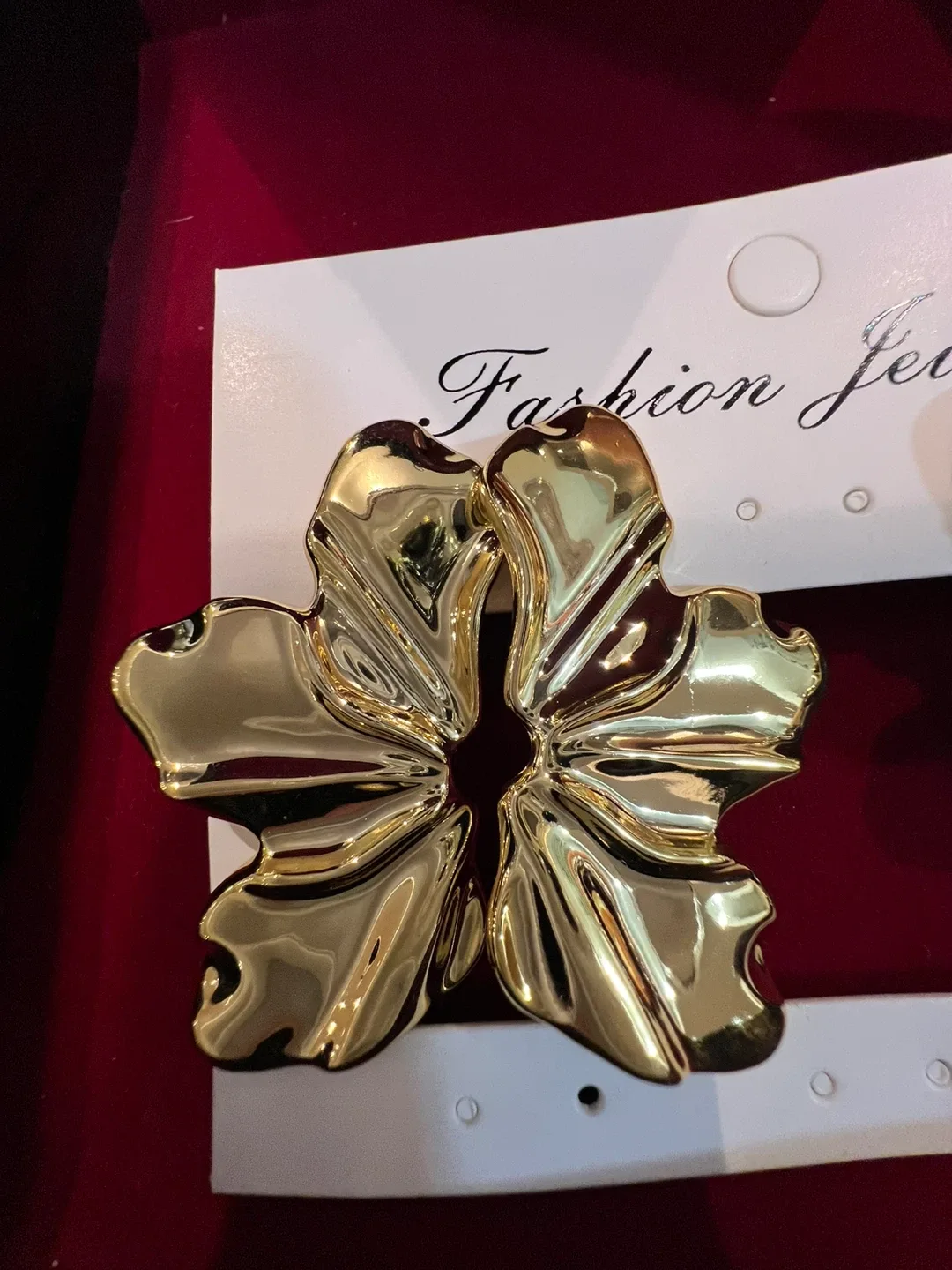 Fashion Jewelry Gold Flower Earrings thumbnail