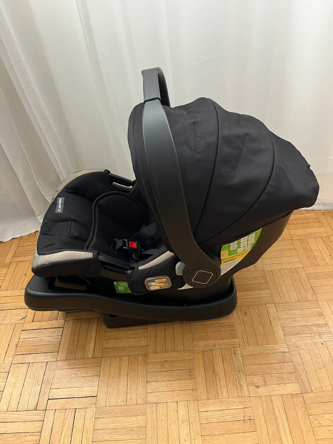 Safety 1st OnBoard 35 Infant Car Seat image indicator(3)