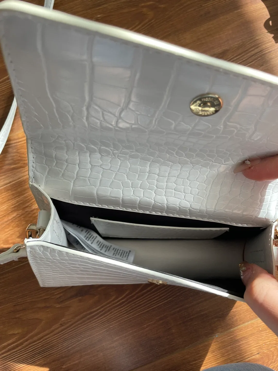 White Croc Embossed Crossbody Bag image indicator(3)