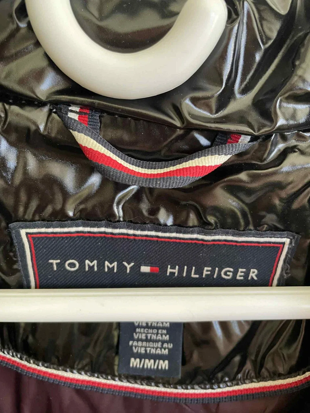 Puffer jacket image indicator(4)