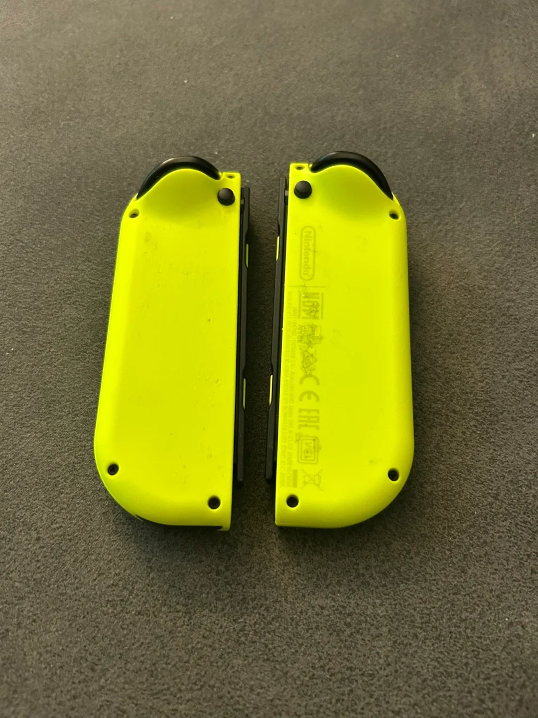 Nintendo Switch Joy-Con Neon Yellow image indicator(2)