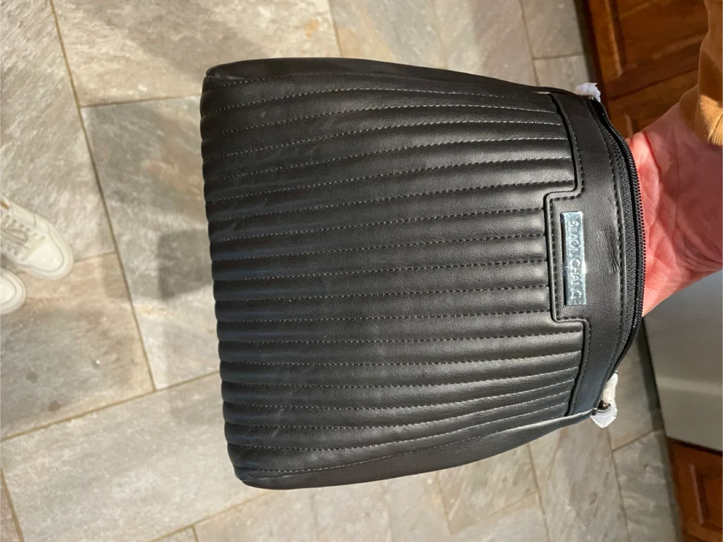 Simon Chang Black Quilted Shoulder Bag image indicator(4)