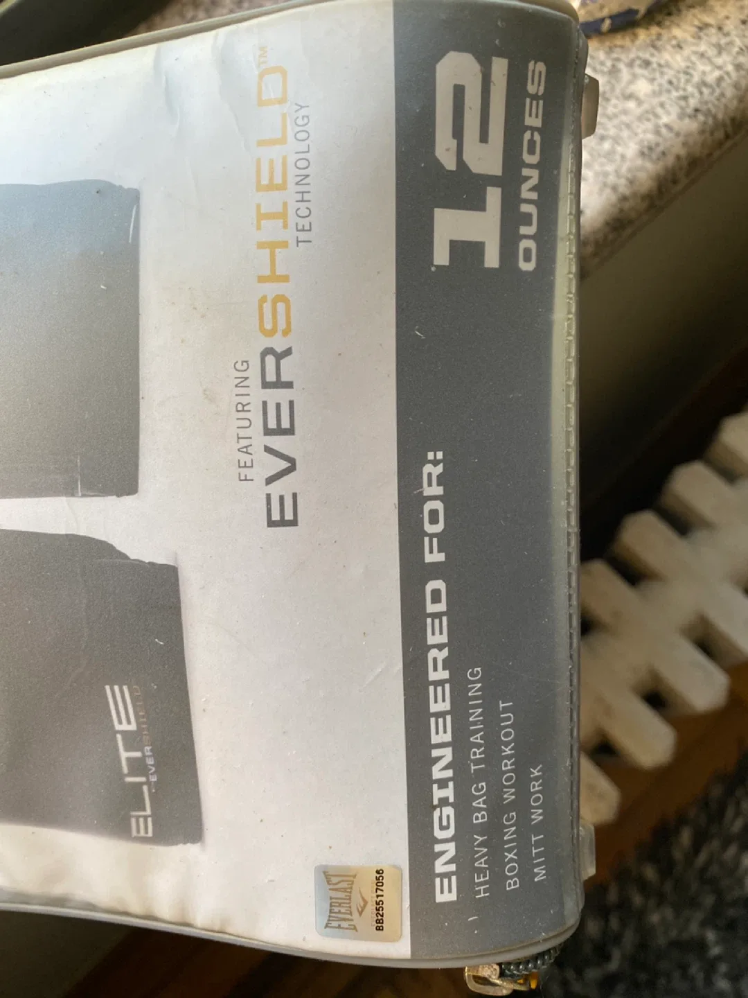 Everlast Elite Prostyle Training Gloves 12oz image indicator(3)