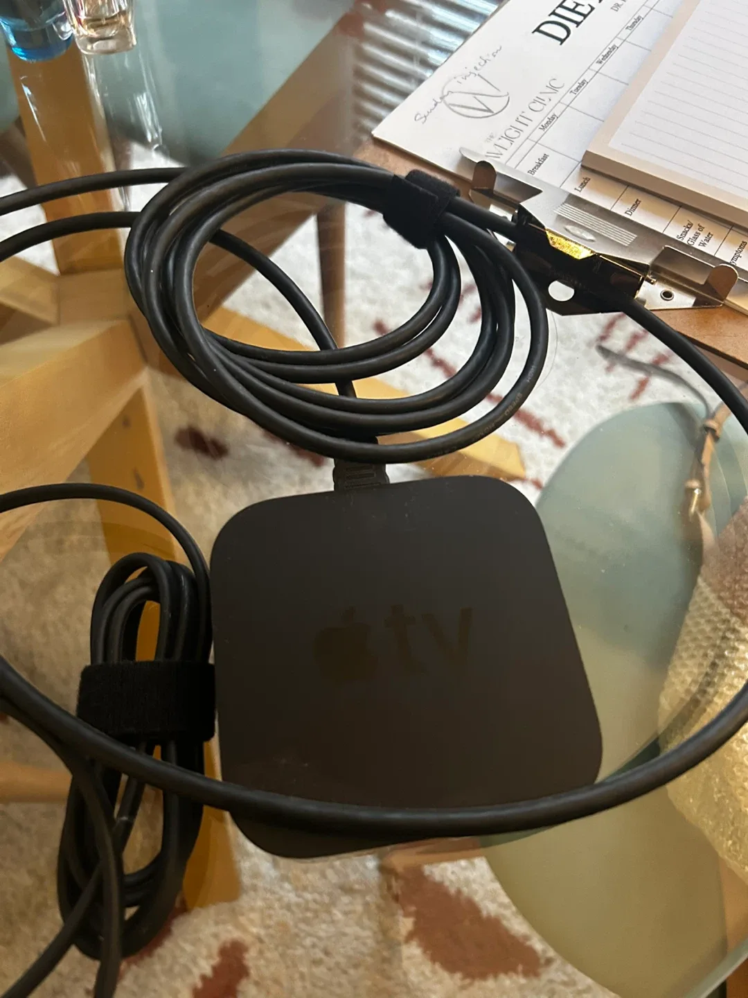 Apple TV with Power Cord image indicator(3)