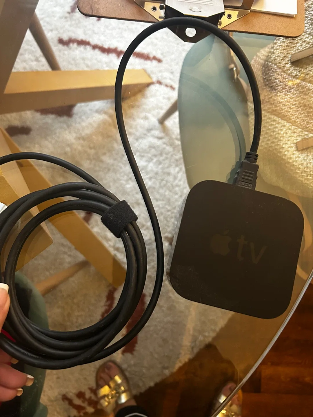 Apple TV with Power Cord image indicator(4)