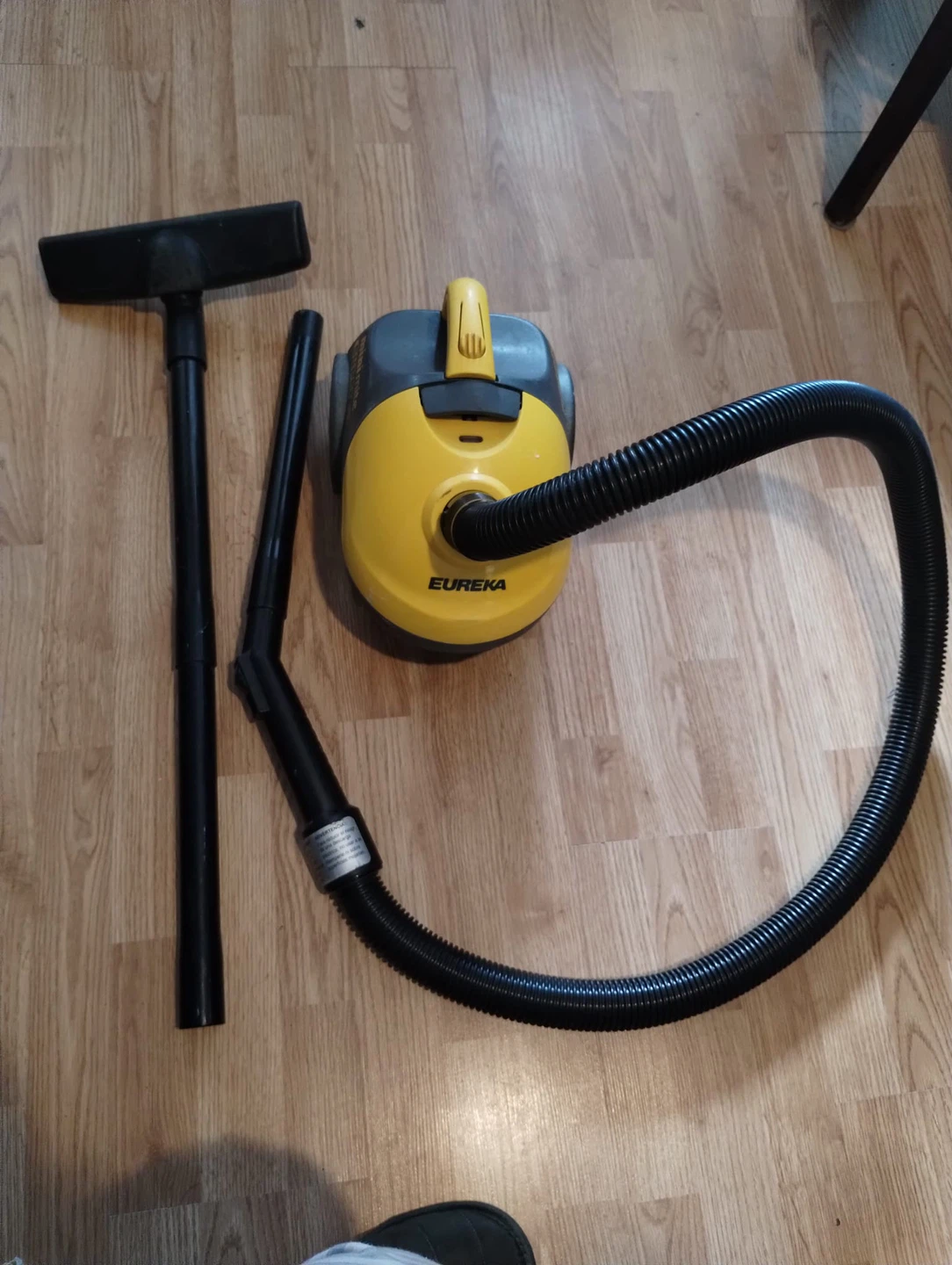 Eureka Mini Mite Super Lite Vacuum - photo 3