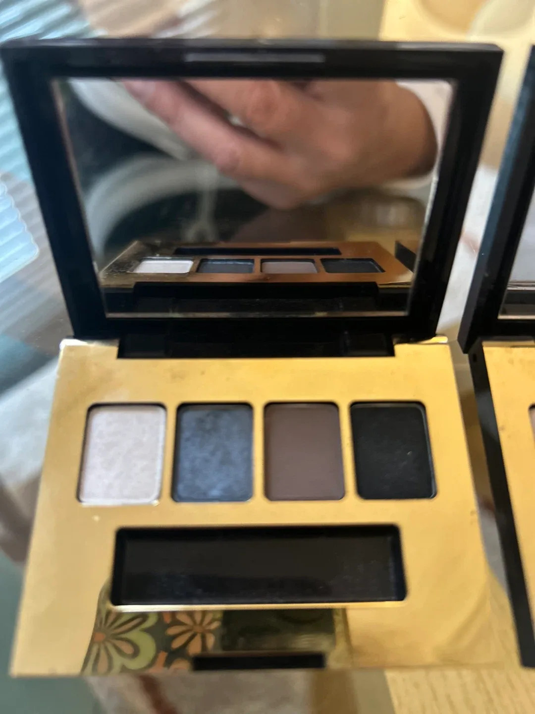 Estée Lauder Eyeshadow Palette image indicator(4)