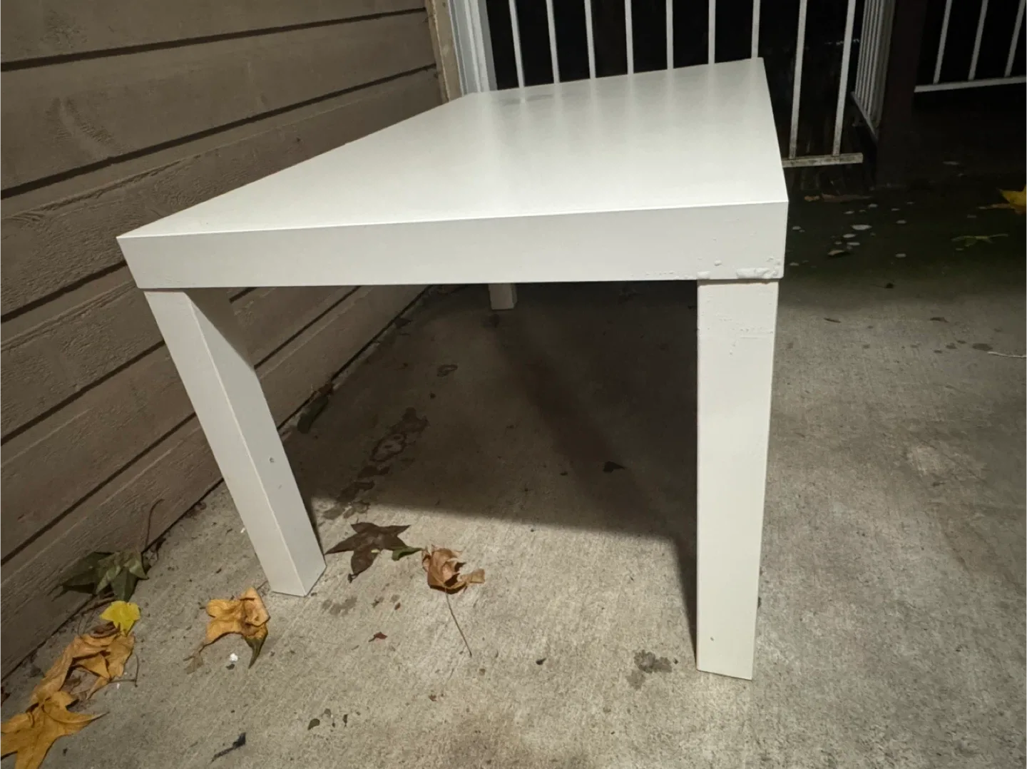 Ikea White Coffee Table (Large) image indicator(2)