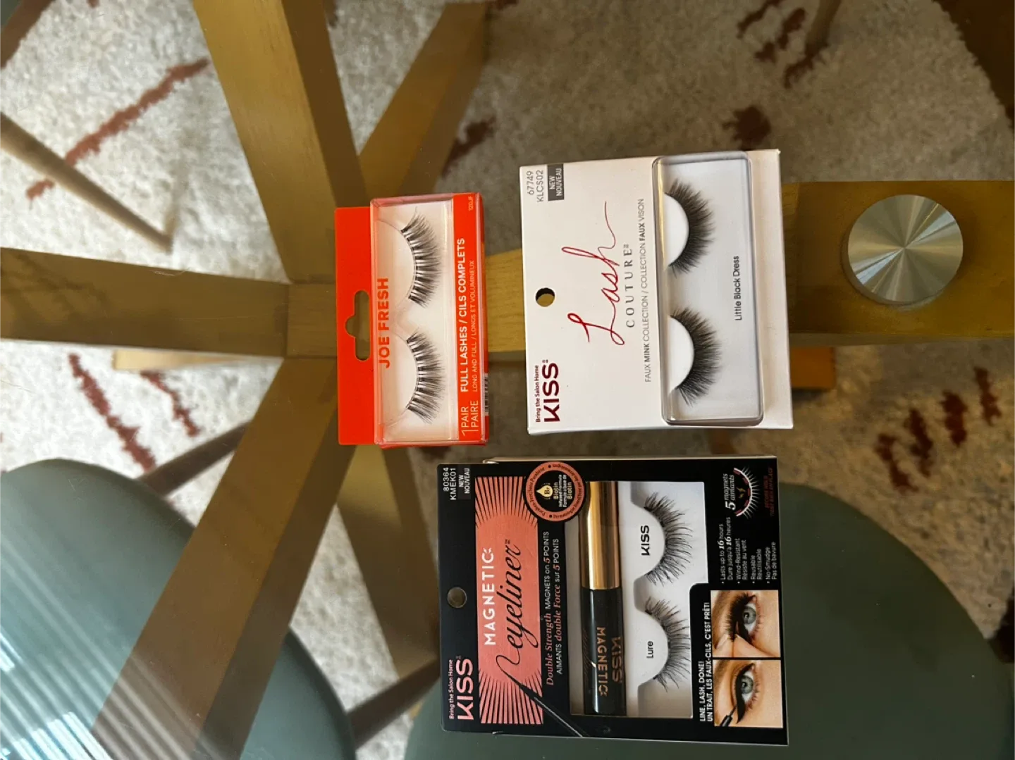 New KISS Magnetic Eyeliner & Lashes + Joe Fresh Lashes image indicator(2)