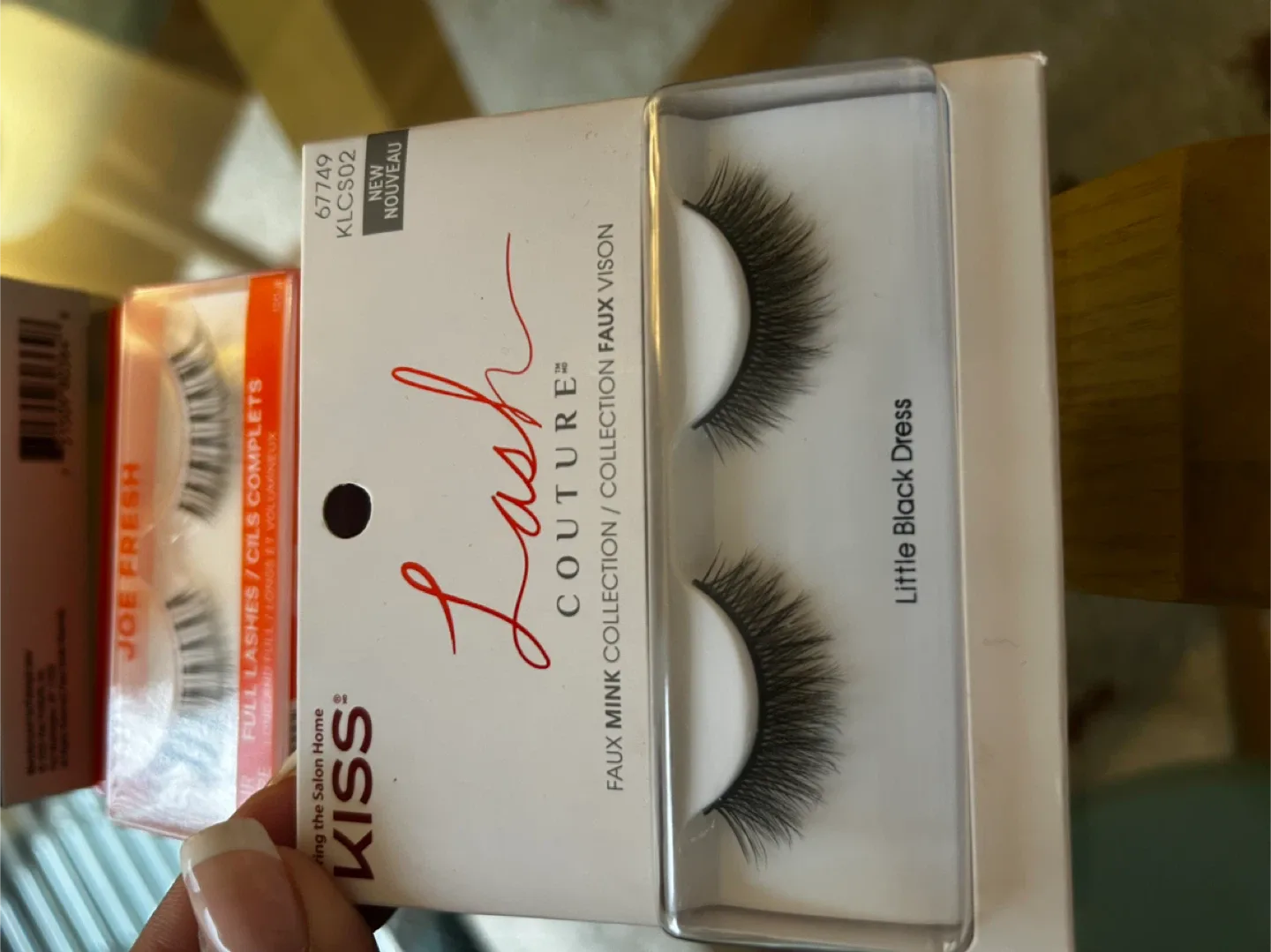 New KISS Magnetic Eyeliner & Lashes + Joe Fresh Lashes thumbnail