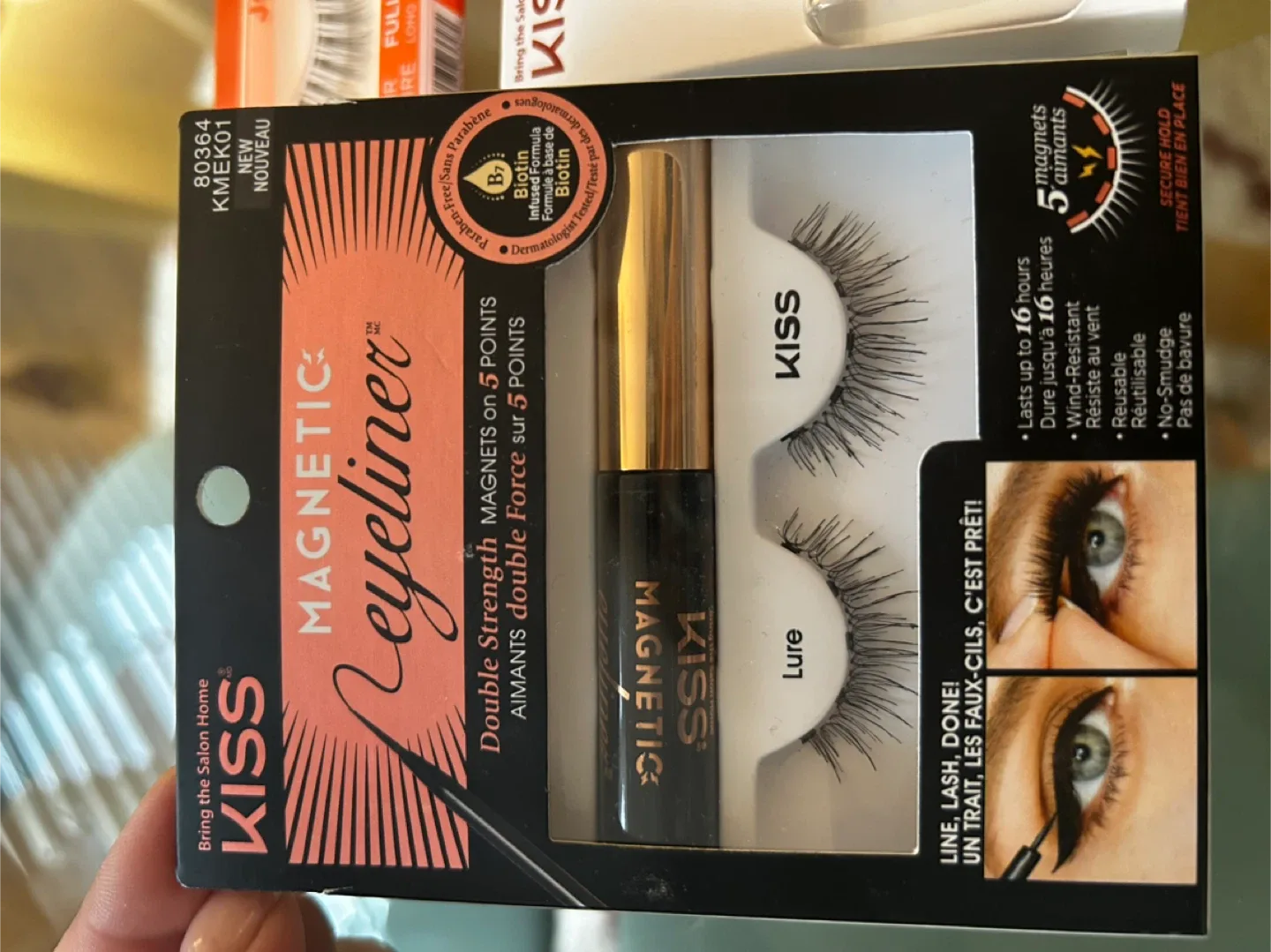 New KISS Magnetic Eyeliner & Lashes + Joe Fresh Lashes image indicator(3)