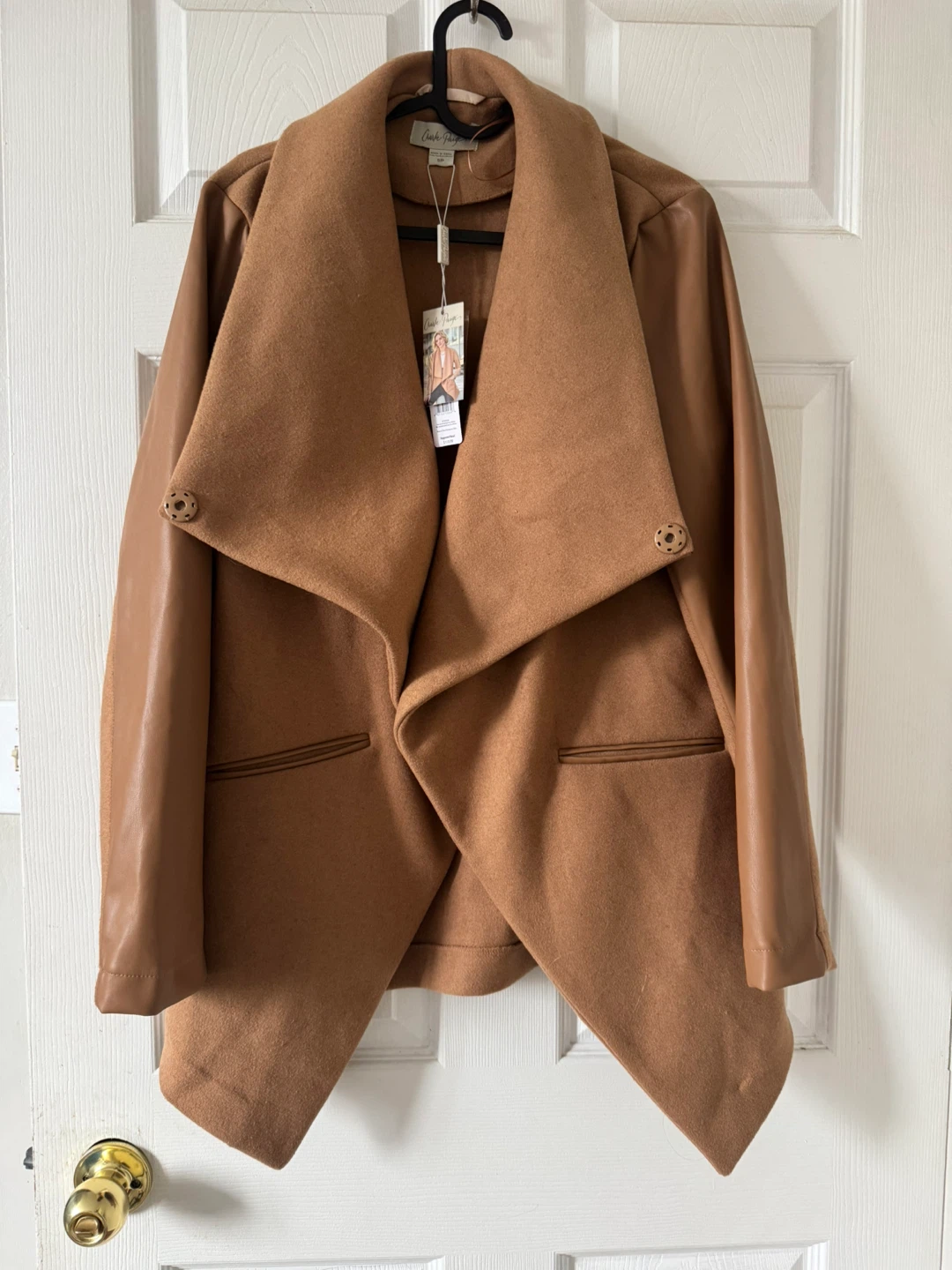 New CP camel Brown Coat - Size S/M - photo 4