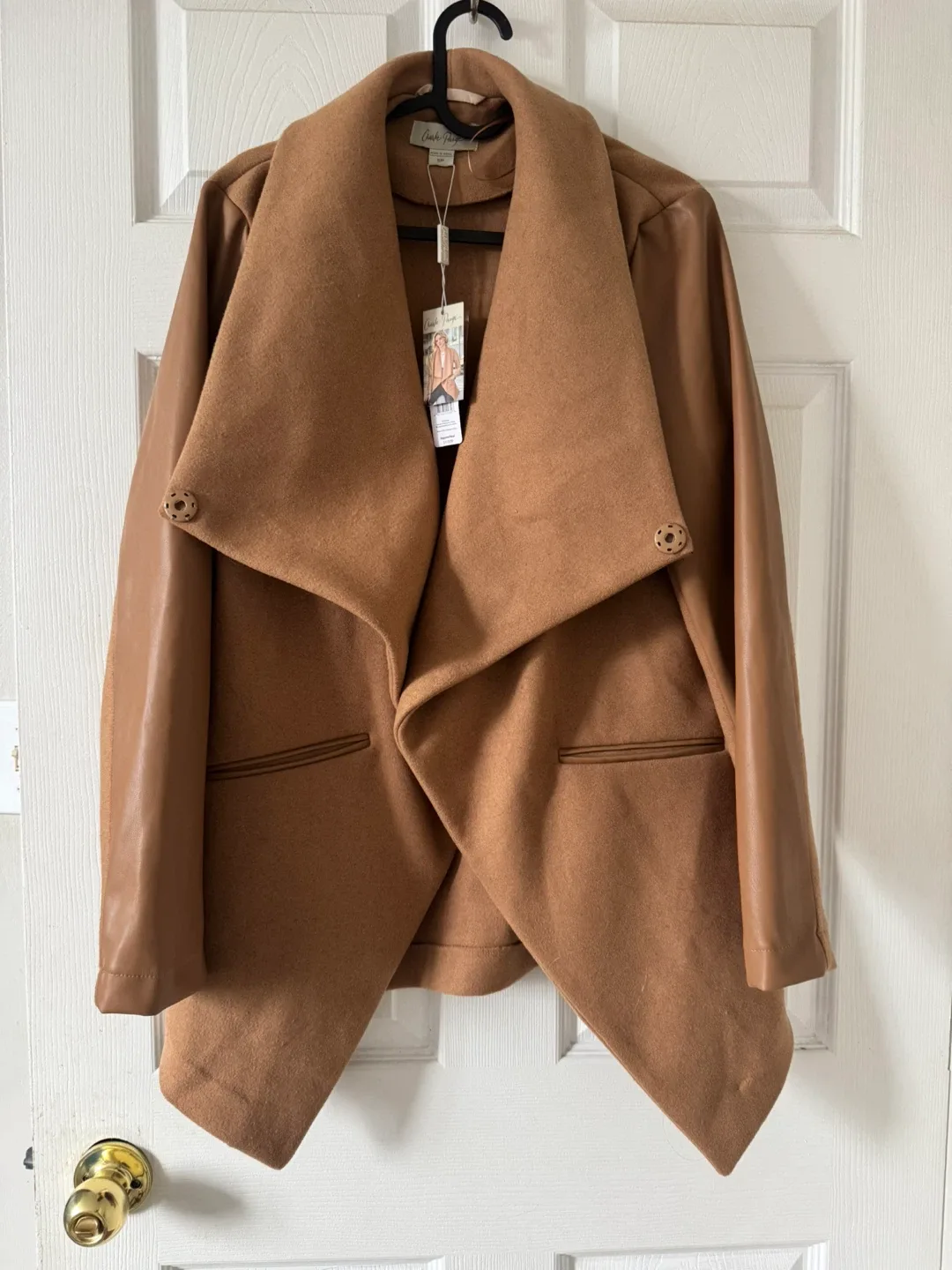 New CP camel Brown Coat - Size S/M image indicator(4)