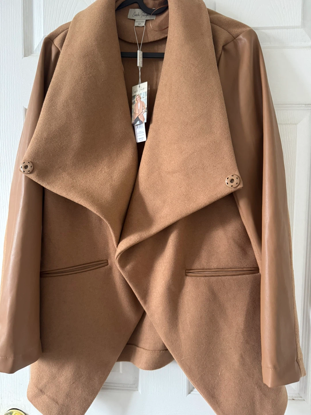 New CP camel Brown Coat - Size S/M - photo 2