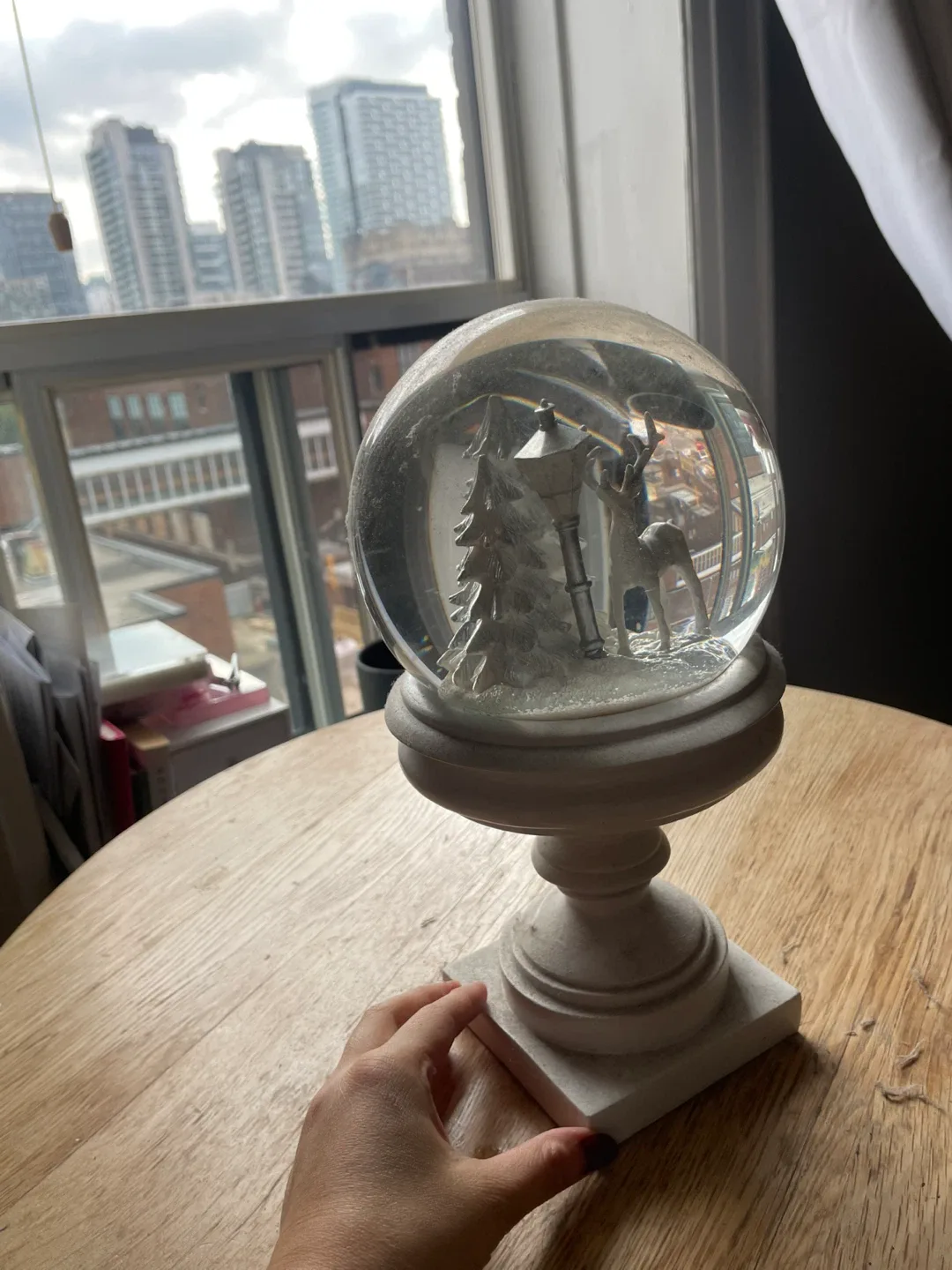 Snow Globe with Deer Scene image indicator(2)