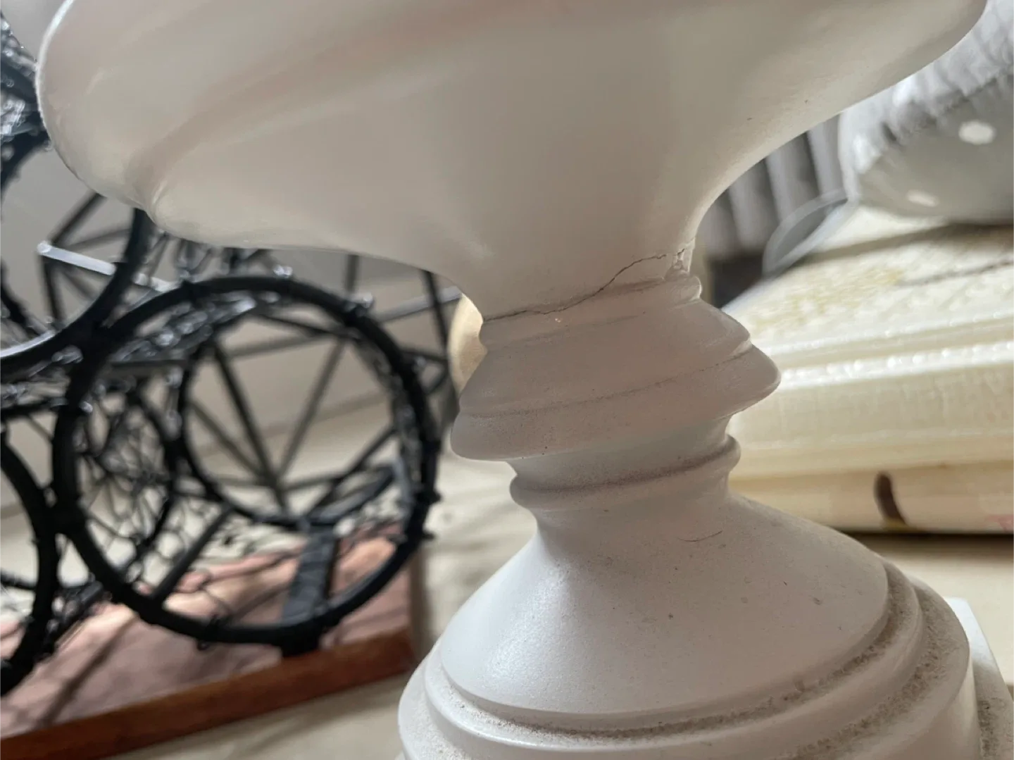 Snow Globe with Deer Scene image indicator(3)