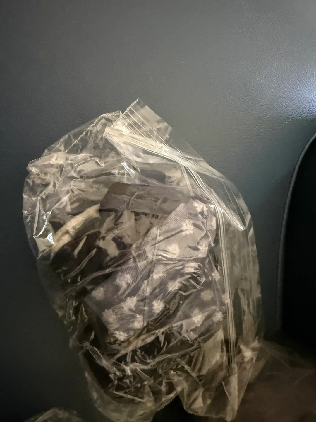 Selling a jar full of various cotton masks. image indicator(6)