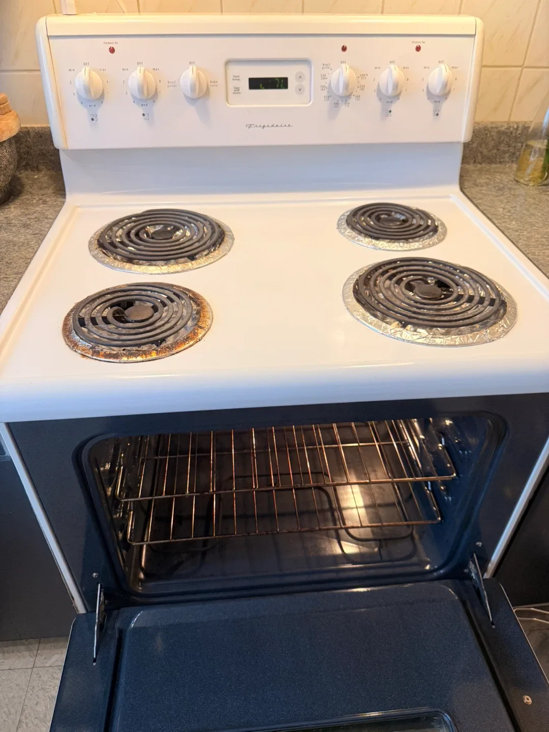 Frigidaire Electric Range/Stove image indicator(2)