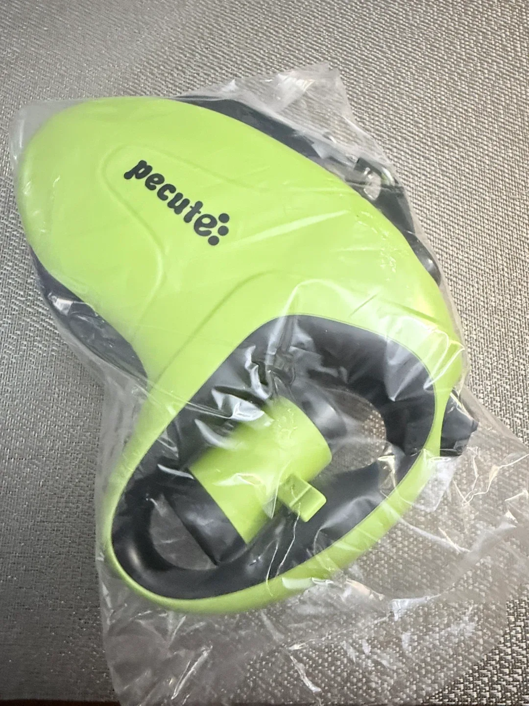 Pecute Retractable Pet Leash 10M New in Box image indicator(3)