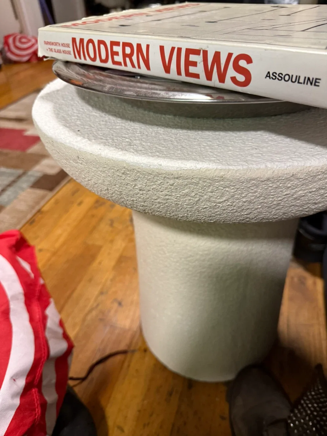 Modern Views by Assouline image indicator(2)