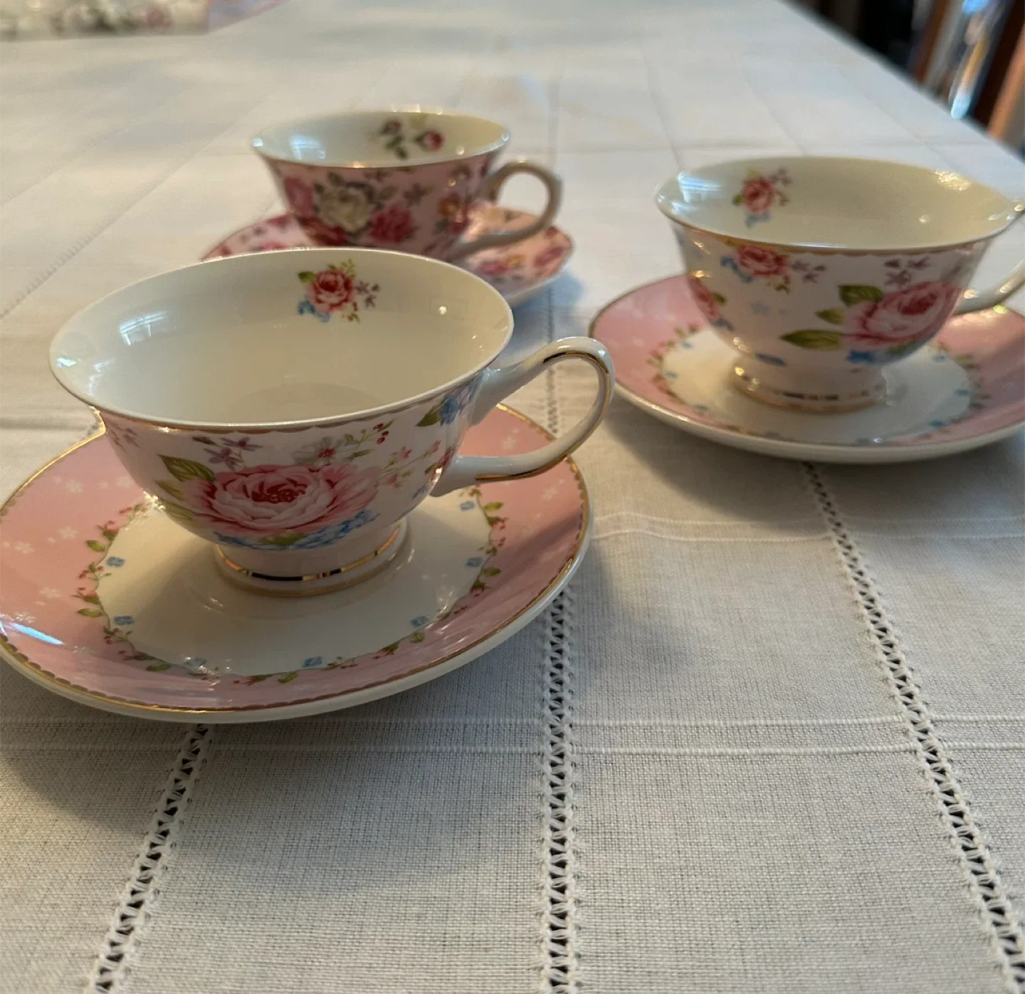 🌸 Floral Tea Cups and Saucers (Set of 3) 🌸 image indicator(3)
