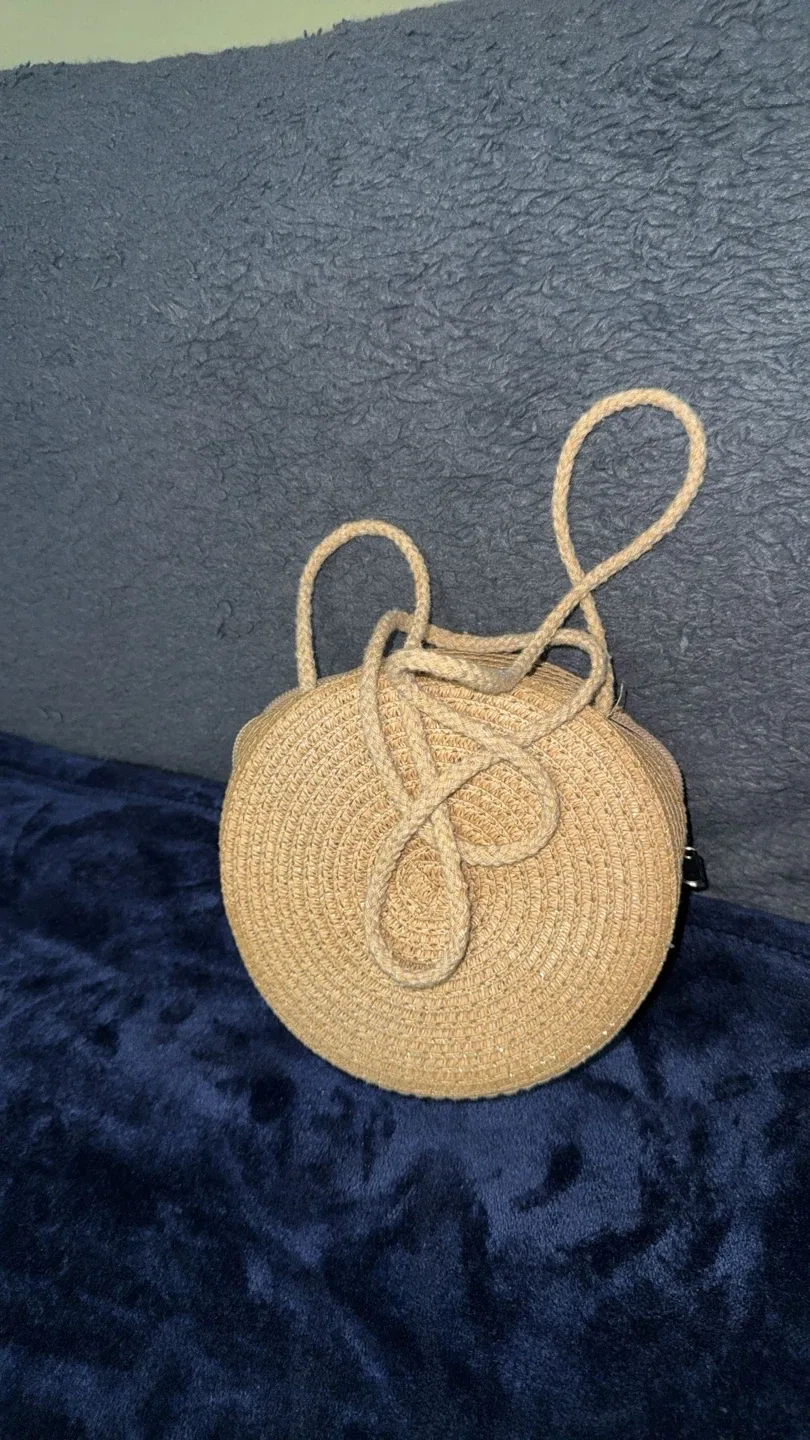 Straw Circle Crossbody Bag