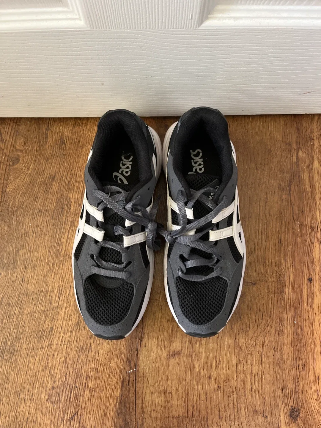 Asics Gel-Kayano 5 360 Sneakers, Size 7.5 / Euro 39