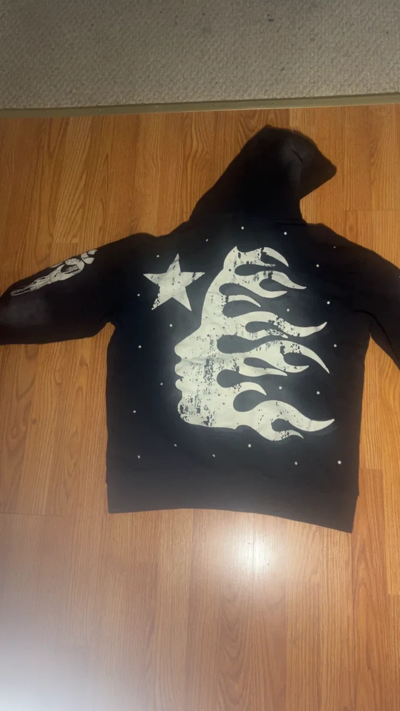 Hellstar hoodie image indicator(2)