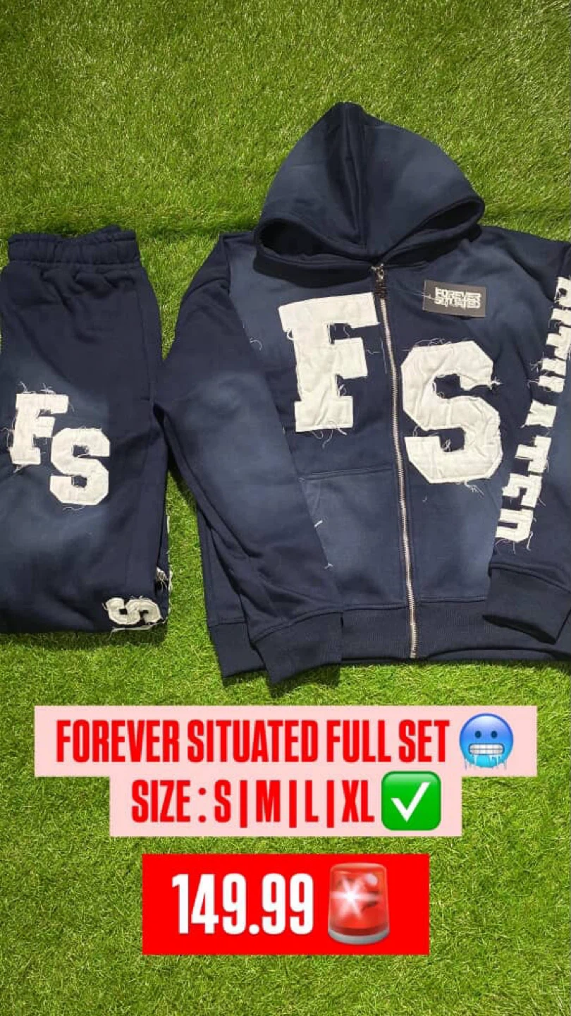 Essentials Fear of God M and FS sit SIZE L comes small
