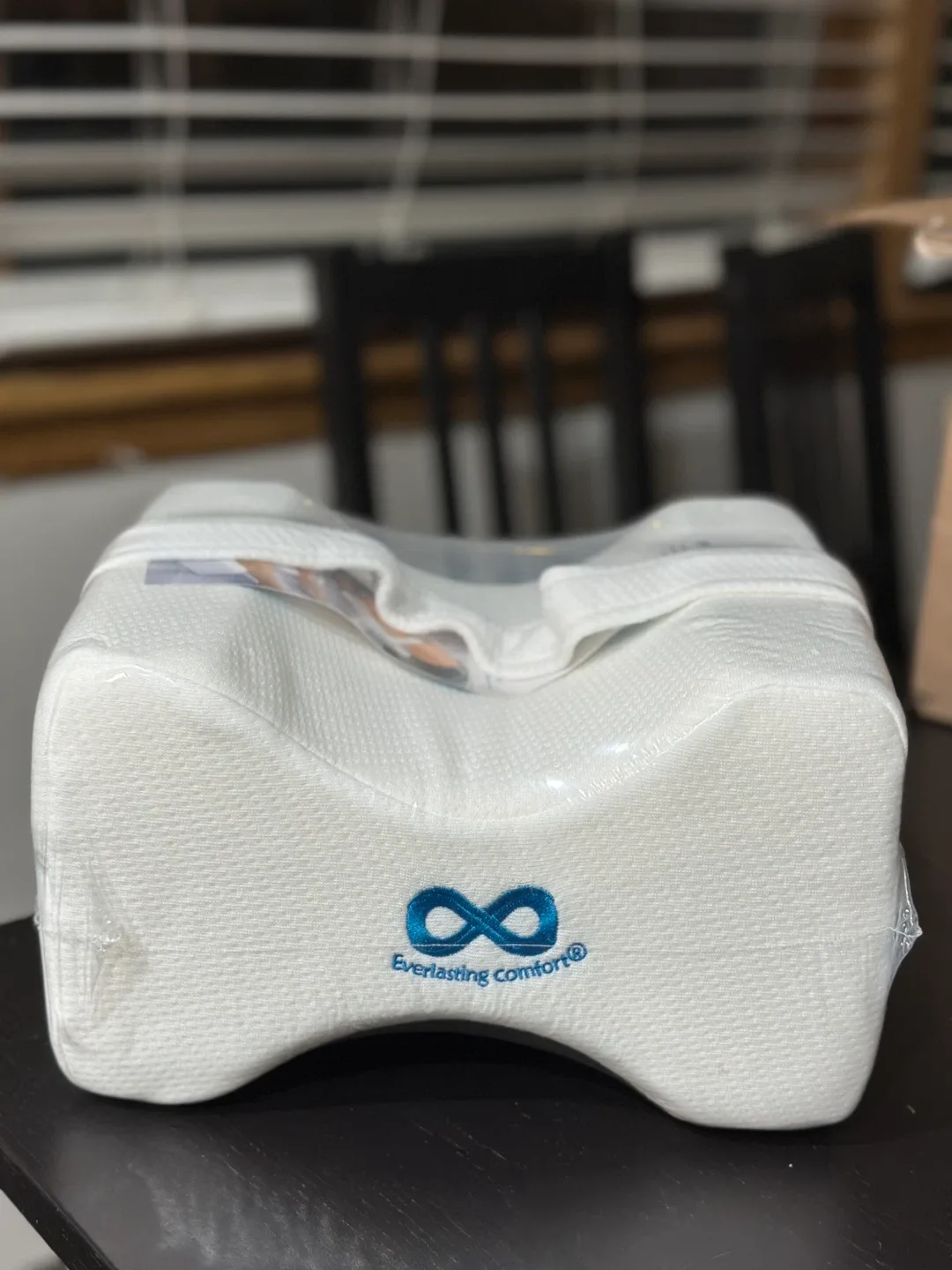 Everlasting Comfort Knee Pillow - NEW