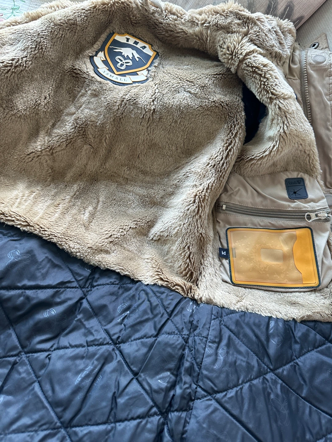 Aritzia TNA Parka - Size XS - photo 5