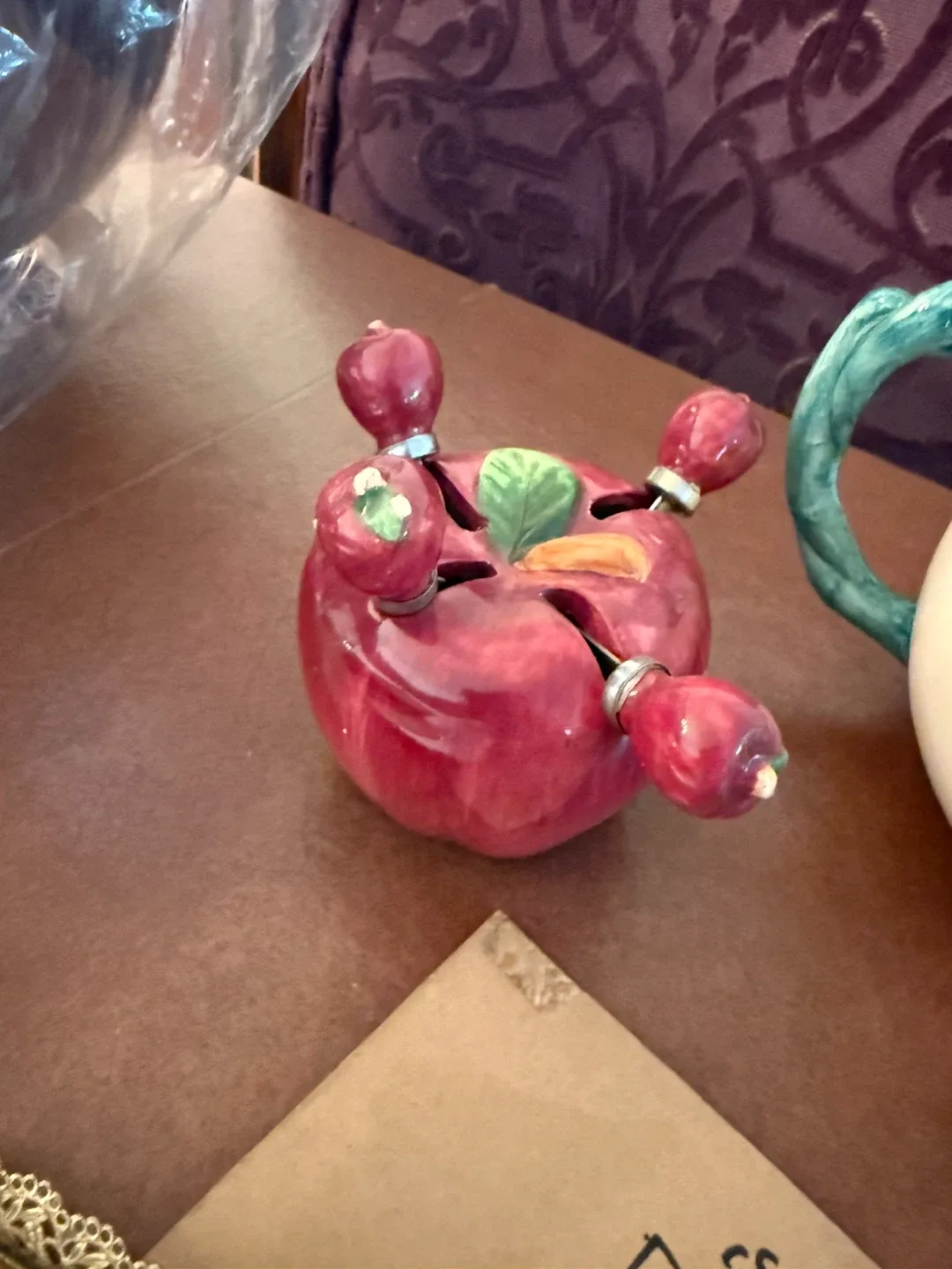 Apple-shaped ceramic toothpick holder thumbnail