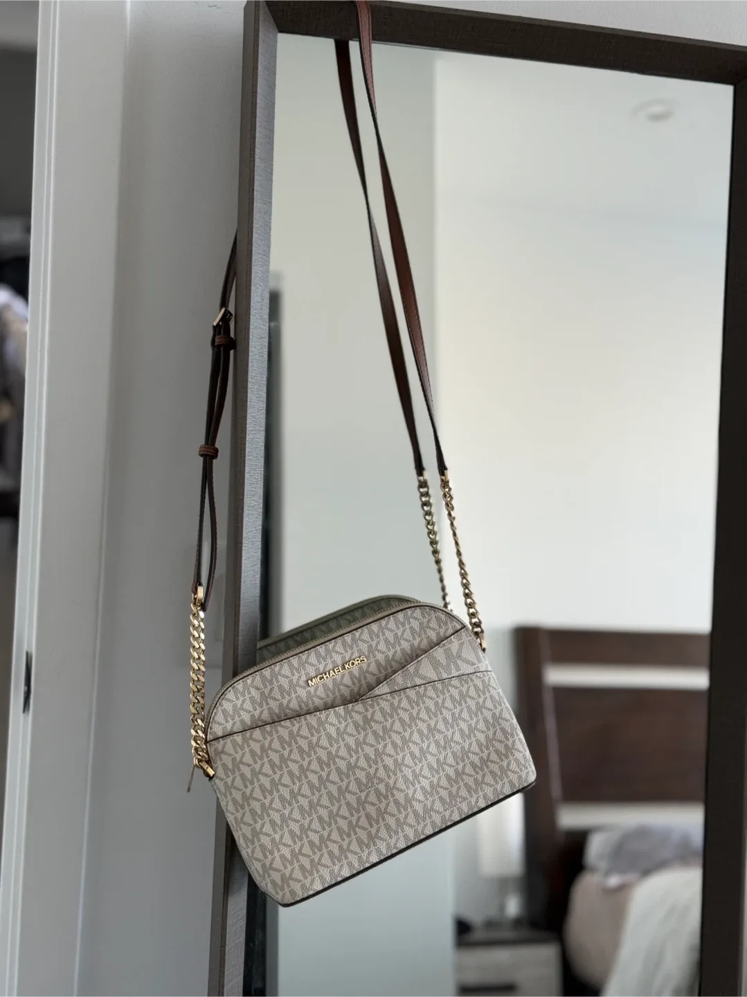 Michael Kors Dome Crossbody Bag image indicator(2)