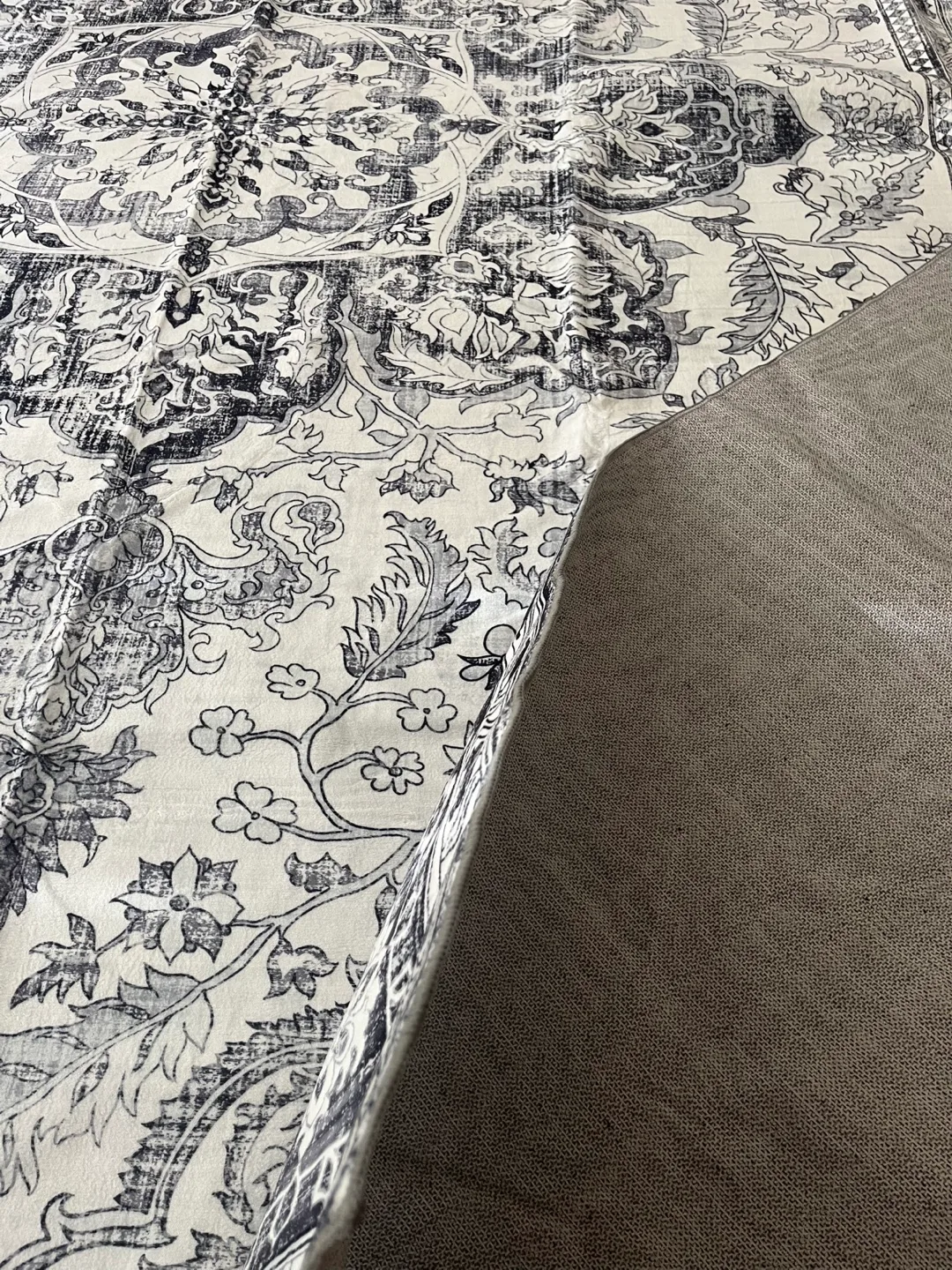 Brand New 8x10ft Grey Soft Area Rug image indicator(3)