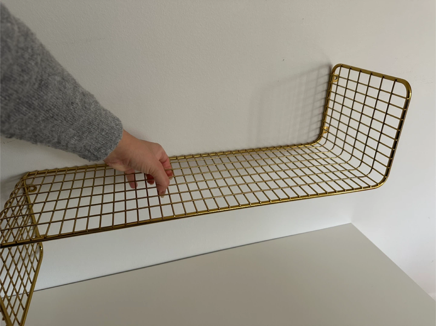 Gold Wire Wall Shelf - photo 2