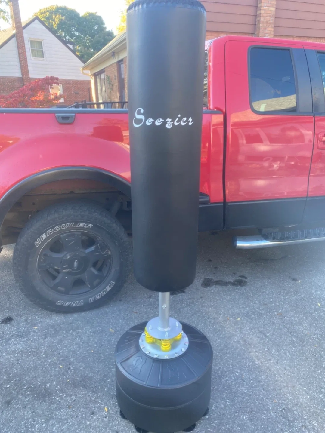 Soozier Freestanding Punching Bag image indicator(3)