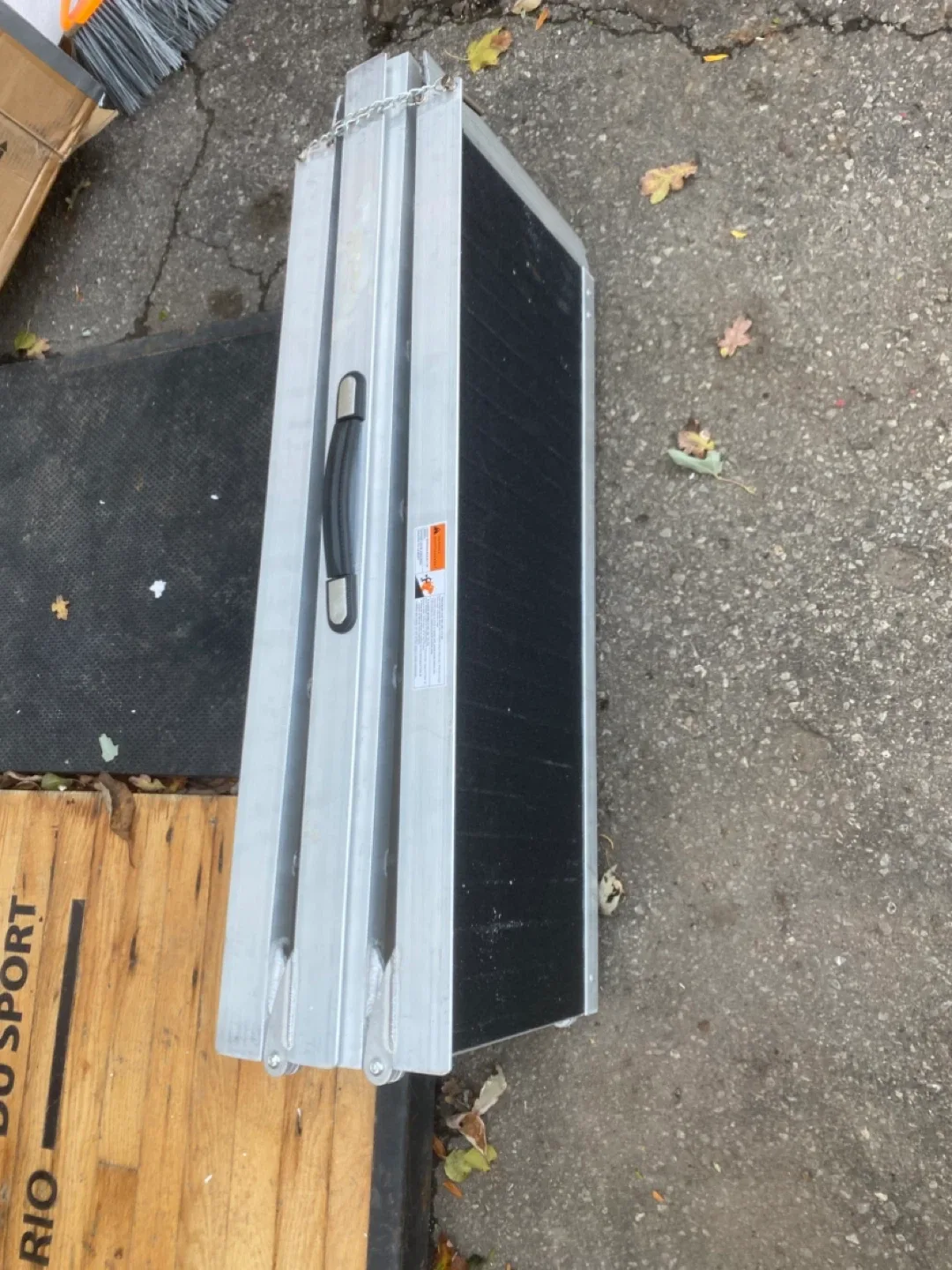 6ft Portable Folding Wheelchair Ramp image indicator(6)